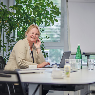 Fă cunoștință cu echipa